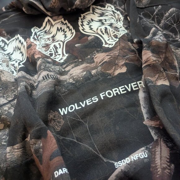 NWT Darc Sport Wolves Have Your Back Camo Hoodie - Picture 6 of 6